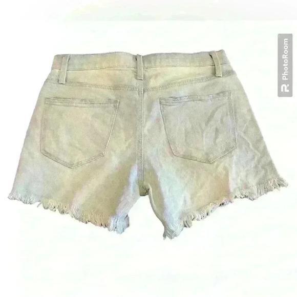 Mudd Women’s Hi-Rise Midi Flx Stretch light blue denim distressed shorts Size 5 - Picture 2 of 9